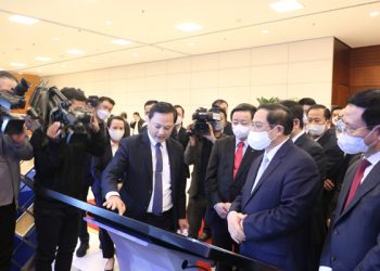 mobifone-tu-tin-tham-gia-xay-dung-nen-tang-chuyen-doi-so-quoc-gia