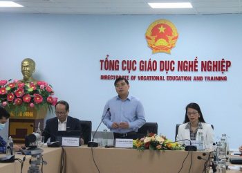 rao-can-trong-chuyen-doi-so-trong-day-va-hoc-nghe-truc-tuyen