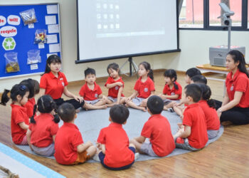 Quản lý vận hành trường học